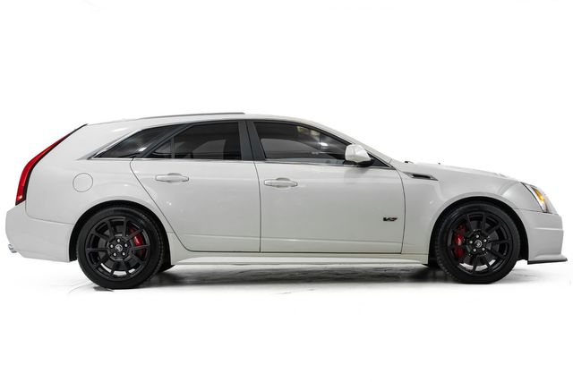 2014 Cadillac CTS-V Wagon 6speed Manual 1 of 9 in White Diamond | Dallas, TX | RPM Garage