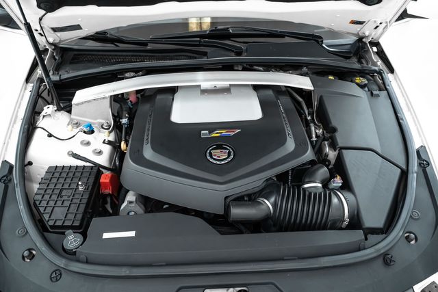 2014 Cadillac CTS-V Wagon 6speed Manual 1 of 9 in White Diamond | Dallas, TX | RPM Garage 2014 Cadillac CTS-V Wagon 6speed Manual 1 of 9 in White Diamond | Dallas, TX | RPM Garage