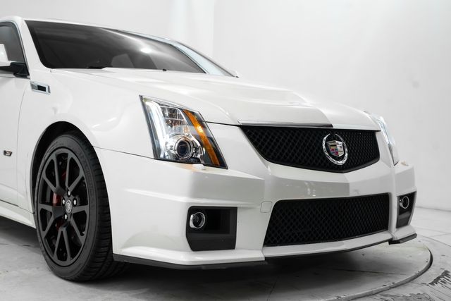 2014 Cadillac CTS-V Wagon 6speed Manual 1 of 9 in White Diamond | Dallas, TX | RPM Garage 2014 Cadillac CTS-V Wagon 6speed Manual 1 of 9 in White Diamond | Dallas, TX | RPM Garage
