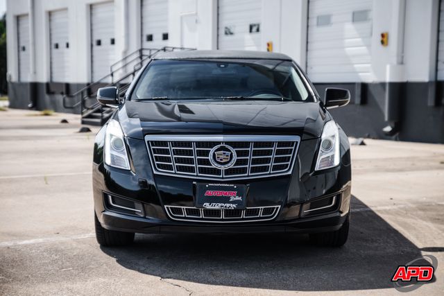 2014 Cadillac XTS LIMO 2014 Cadillac XTS LIMO