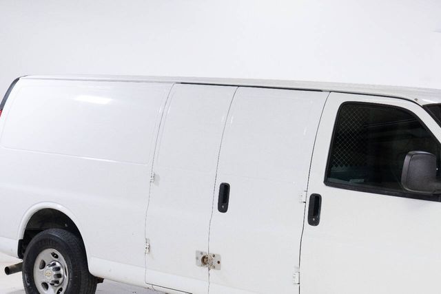 2014 Chevrolet Express 3500 | Houston, TX | Houston Auto Credit 2014 Chevrolet Express 3500 | Houston, TX | Houston Auto Credit