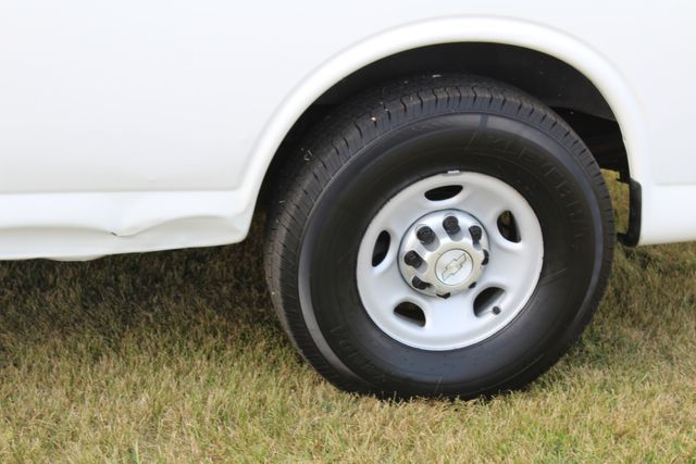 2014 Chevrolet Express Quigley 4x4 3500 | Roscoe, IL | Autoland Outlets 2014 Chevrolet Express Quigley 4x4 3500 | Roscoe, IL | Autoland Outlets