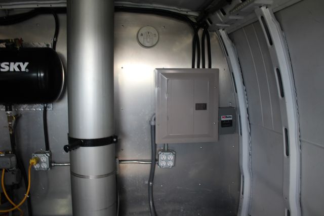 2014 Chevrolet Express Quigley 4x4 3500 | Roscoe, IL | Autoland Outlets 2014 Chevrolet Express Quigley 4x4 3500 | Roscoe, IL | Autoland Outlets