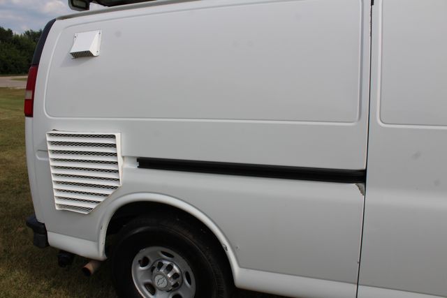 2014 Chevrolet Express Quigley 4x4 3500 | Roscoe, IL | Autoland Outlets 2014 Chevrolet Express Quigley 4x4 3500 | Roscoe, IL | Autoland Outlets