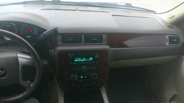 2014 Chevrolet Suburban LT | Conroe, TX | GNC Motors