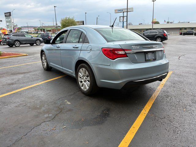 2014 Chrysler 200 LX