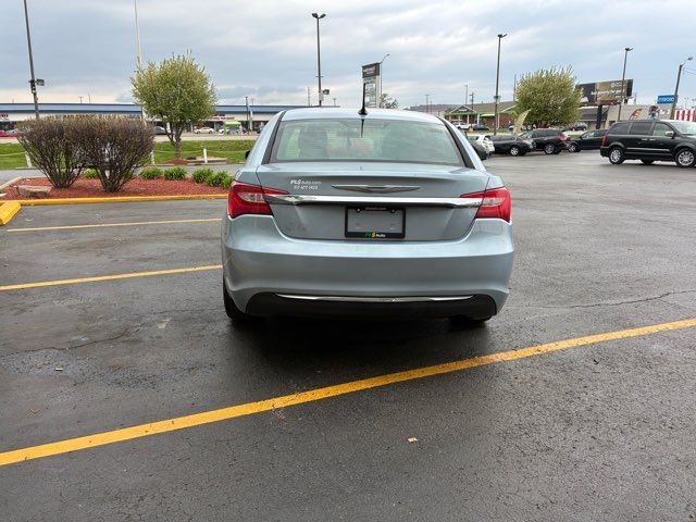 2014 Chrysler 200 LX