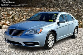 2014 Chrysler 200 Touring | Naugatuck, Connecticut | A Better Way Wholesale Autos-CT in Naugatuck, Connecticut 06770