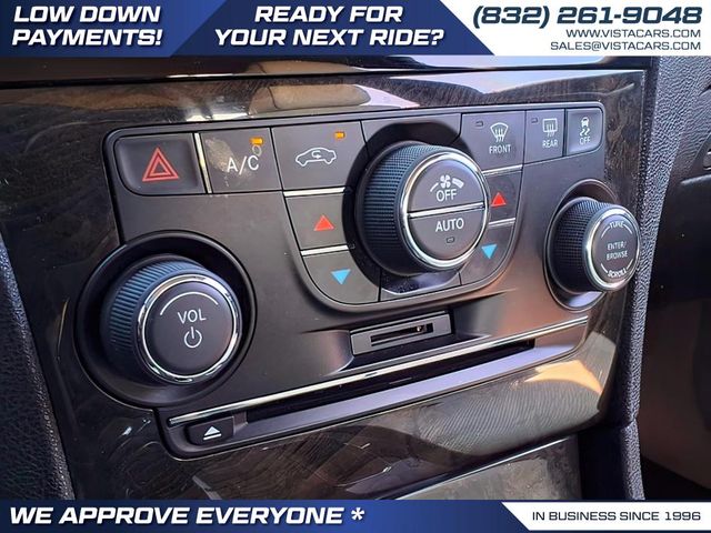 2014 Chrysler 300 Base Houston, Texas Vista Cars and Trucks 2014 Chrysler 300 Base Houston, Texas Vista Cars and Trucks