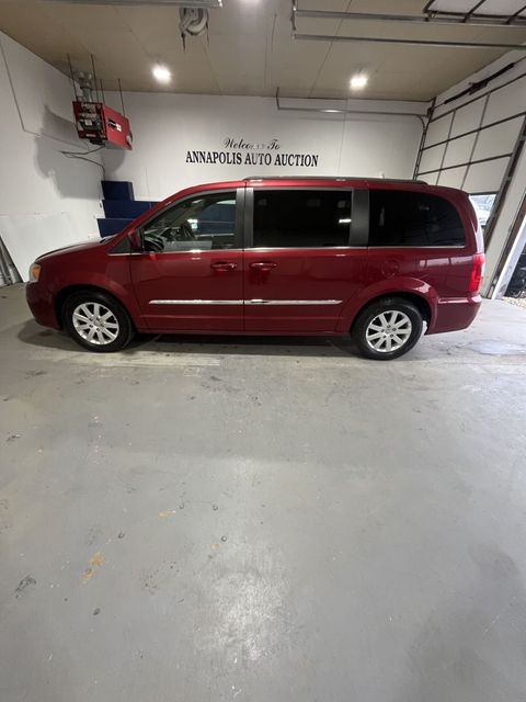 2014 Chrysler Town and Country Touring | Annapolis, MD | Annapolis Public Auto Auction in Annapolis, MD 21401