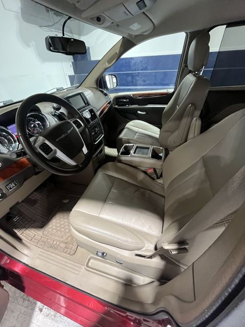 2014 Chrysler Town and Country Touring | Annapolis, MD | Annapolis Public Auto Auction
