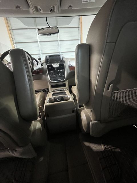 2014 Chrysler Town and Country Touring | Annapolis, MD | Annapolis Public Auto Auction