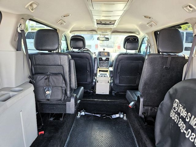 2014 Chrysler Town and Country Touring Wheelchair Van Handicap Ramp Van