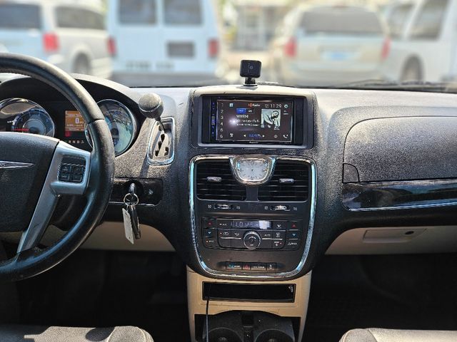 2014 Chrysler Town and Country Touring Wheelchair Van Handicap Ramp Van