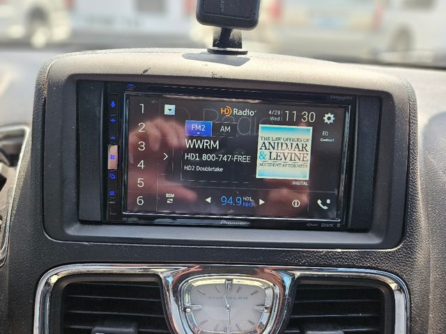 2014 Chrysler Town and Country Touring Wheelchair Van Handicap Ramp Van