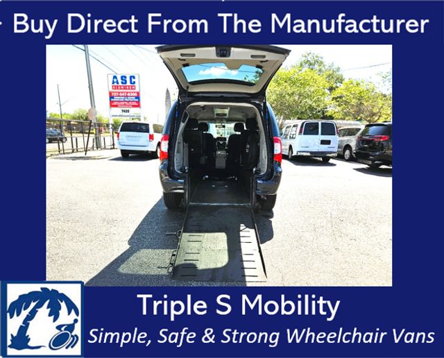 2014 Chrysler Town And Country Touring Wheelchair Van Handicap Ramp Van  | Pinellas Park, Florida | Triple S Mobility, Inc