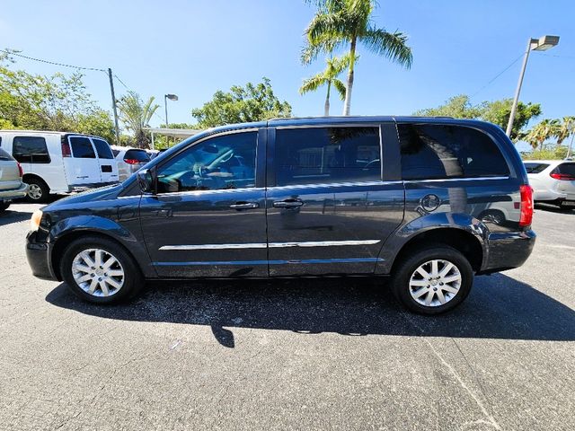 2014 Chrysler Town and Country Touring Wheelchair Van Handicap Ramp Van