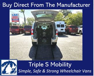 2014 Chrysler Town And Country Touring Wheelchair Van Handicap Ramp Van  | Pinellas Park, Florida | Triple S Mobility, Inc