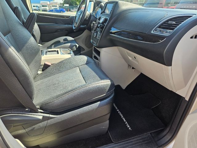 2014 Chrysler Town and Country Touring Wheelchair Van Handicap Ramp Van