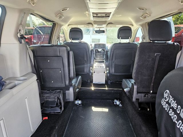 2014 Chrysler Town and Country Touring Wheelchair Van Handicap Ramp Van