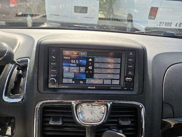 2014 Chrysler Town and Country Touring Wheelchair Van Handicap Ramp Van