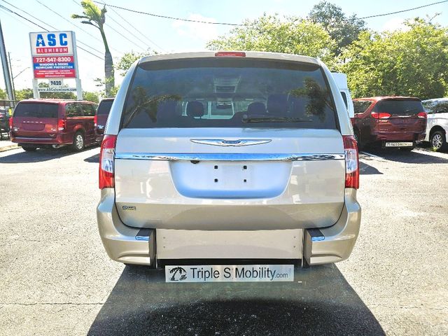 2014 Chrysler Town and Country Touring Wheelchair Van Handicap Ramp Van