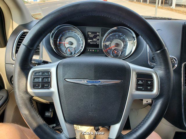 2014 Chrysler Town & Country Touring