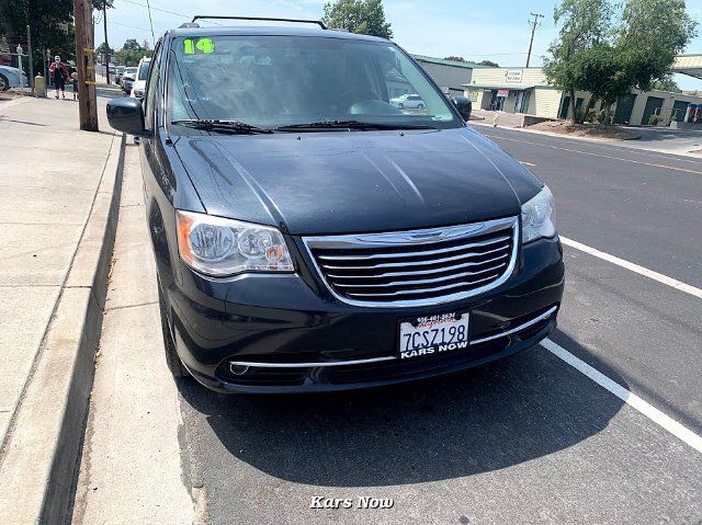 2014 Chrysler Town & Country Touring