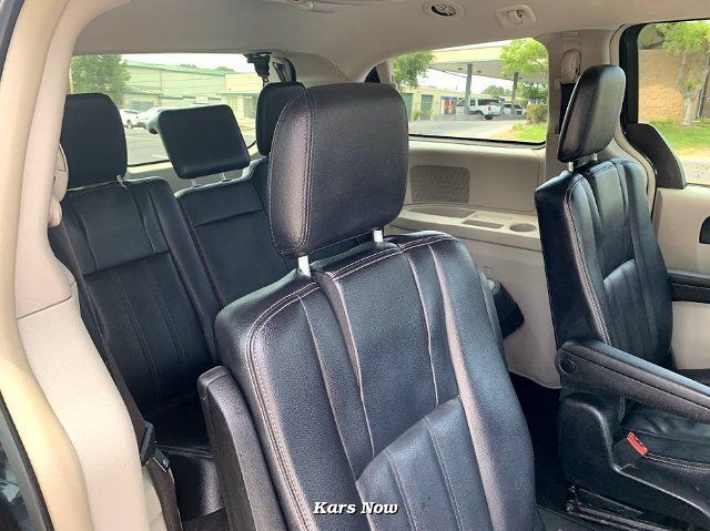 2014 Chrysler Town & Country Touring