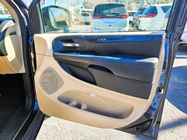 2014 Dodge Grand Caravan SXT Wheelchair Van Handicap Ramp Van