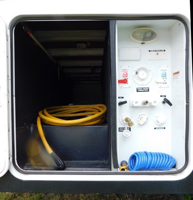 2014 Dutchmen Voltage V3305