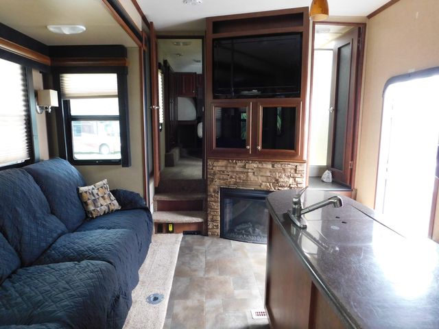 2014 Dutchmen Voltage V3305