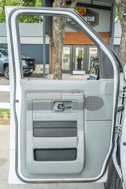 2014 Ford E-Series E-350 SD XLT | Austin, TX | Rocky Mountain Truck Stop Austin 2014 Ford E-Series E-350 SD XLT | Austin, TX | Rocky Mountain Truck Stop Austin