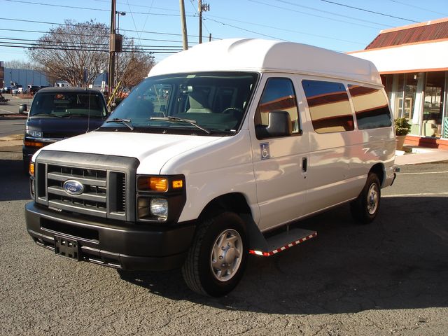 2014 Ford E-Series E-150 w/Lift | Charlotte, North Carolina | ADVENTURE VANS 2014 Ford E-Series E-150 w/Lift | Charlotte, North Carolina | ADVENTURE VANS