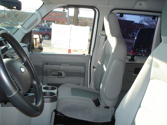 2014 Ford E-Series E-350 SD XLT | Charlotte, North Carolina | ADVENTURE VANS