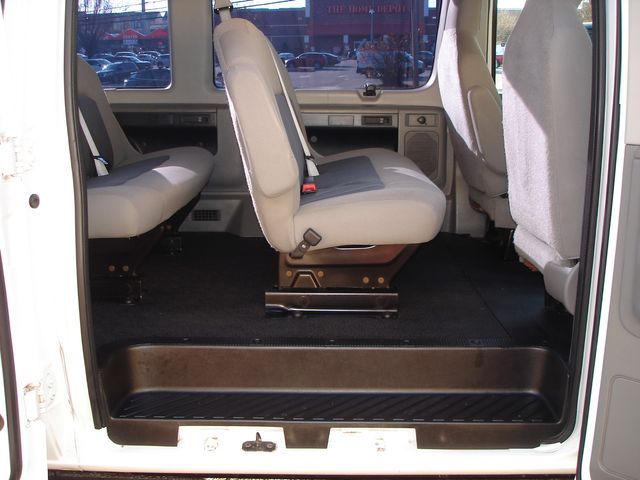 2014 Ford E-Series E-350 SD XLT - 15 PASSENGER | Charlotte, North Carolina | ADVENTURE VANS 2014 Ford E-Series E-350 SD XLT - 15 PASSENGER | Charlotte, North Carolina | ADVENTURE VANS