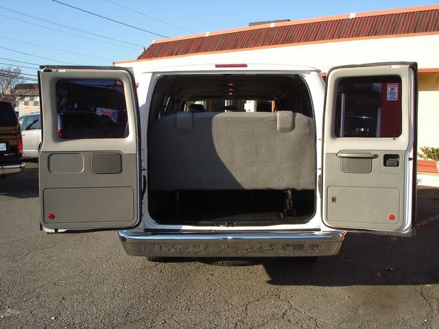 2014 Ford E-Series E-350 SD XLT | Charlotte, North Carolina | ADVENTURE VANS 2014 Ford E-Series E-350 SD XLT | Charlotte, North Carolina | ADVENTURE VANS