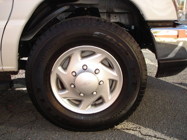 2014 Ford E-Series E-350 SD XLT | Charlotte, North Carolina | ADVENTURE VANS