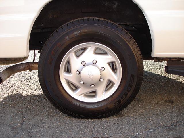 2014 Ford E-Series E-350 SD XLT | Charlotte, North Carolina | ADVENTURE VANS