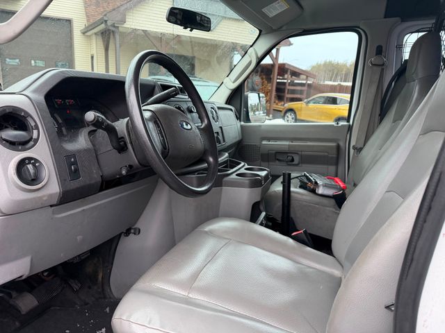 2014 Ford E-Series E-350 SD