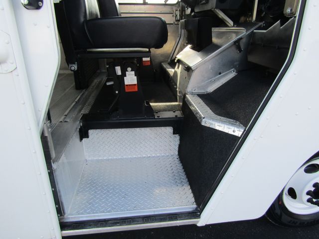 2014 Ford E350 Morgan Olson 16' P900 Stepvan 2014 Ford E350 Morgan Olson 16' P900 Stepvan