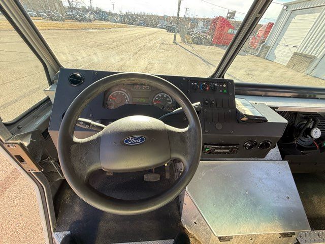 2014 FORD E450  STEP VAN 