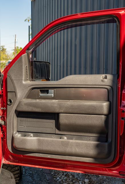 2014 Ford F-150 SVT Raptor LUXURY PKG / CLEAN CARFAX / GEN 1 | Austin, TX | Rocky Mountain Truck Stop Austin 2014 Ford F-150 SVT Raptor LUXURY PKG / CLEAN CARFAX / GEN 1 | Austin, TX | Rocky Mountain Truck Stop Austin