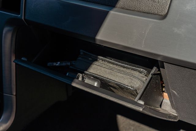 2014 Ford F-150 SVT Raptor LUXURY PKG / CLEAN CARFAX / GEN 1 | Austin, TX | Rocky Mountain Truck Stop Austin 2014 Ford F-150 SVT Raptor LUXURY PKG / CLEAN CARFAX / GEN 1 | Austin, TX | Rocky Mountain Truck Stop Austin