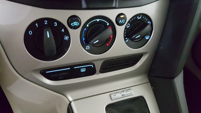2014 Ford Focus SE | Carrollton, TX | Legend Motorcars of Carrollton 2014 Ford Focus SE | Carrollton, TX | Legend Motorcars of Carrollton