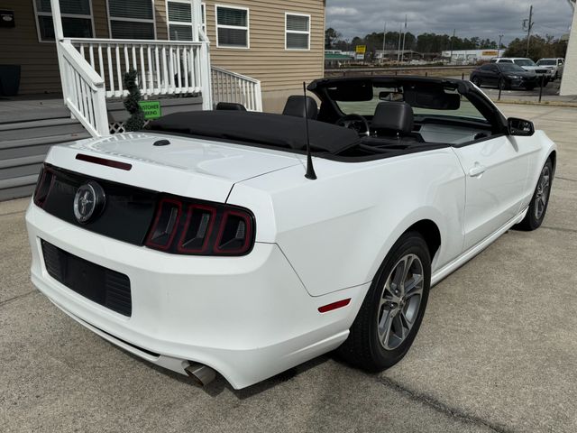 2014 Ford Mustang V6