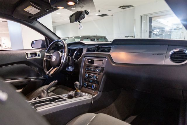 2014 Ford Mustang Manual Fastback