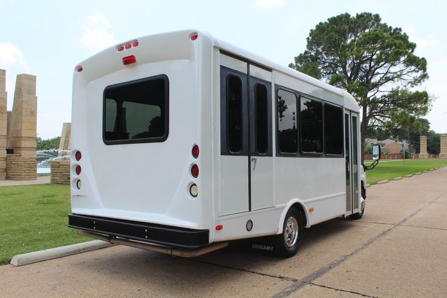 2014 Ford Starcraft 15 Passenger Shuttle Bus W/ Lift | Irving, Texas | Lonestar Automart Inc. 2014 Ford Starcraft 15 Passenger Shuttle Bus W/ Lift | Irving, Texas | Lonestar Automart Inc.
