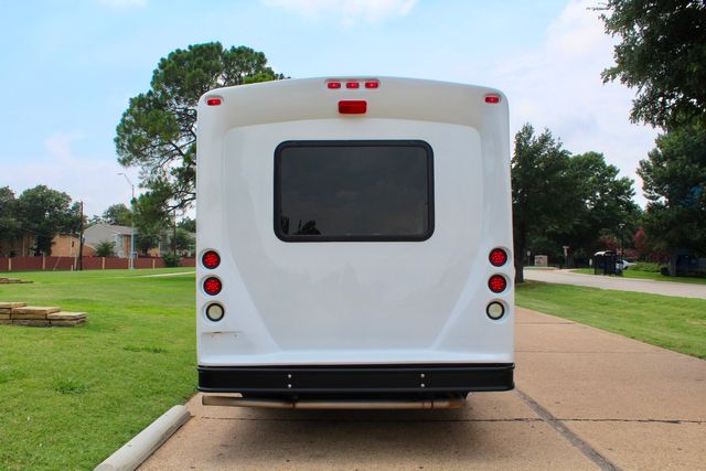 2014 Ford Starcraft 15 Passenger Shuttle Bus W/ Lift | Irving, Texas | Lonestar Automart Inc. 2014 Ford Starcraft 15 Passenger Shuttle Bus W/ Lift | Irving, Texas | Lonestar Automart Inc.