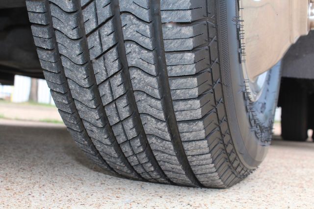 2014 Ford Starcraft 15 Passenger Shuttle Bus W/ Lift | Irving, Texas | Lonestar Automart Inc. 2014 Ford Starcraft 15 Passenger Shuttle Bus W/ Lift | Irving, Texas | Lonestar Automart Inc.